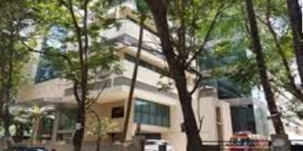 Pre Leased Furnished Commercial Office Space of 1100 sq.ft. Area for Sale at Raheja Plaza, Andheri West.