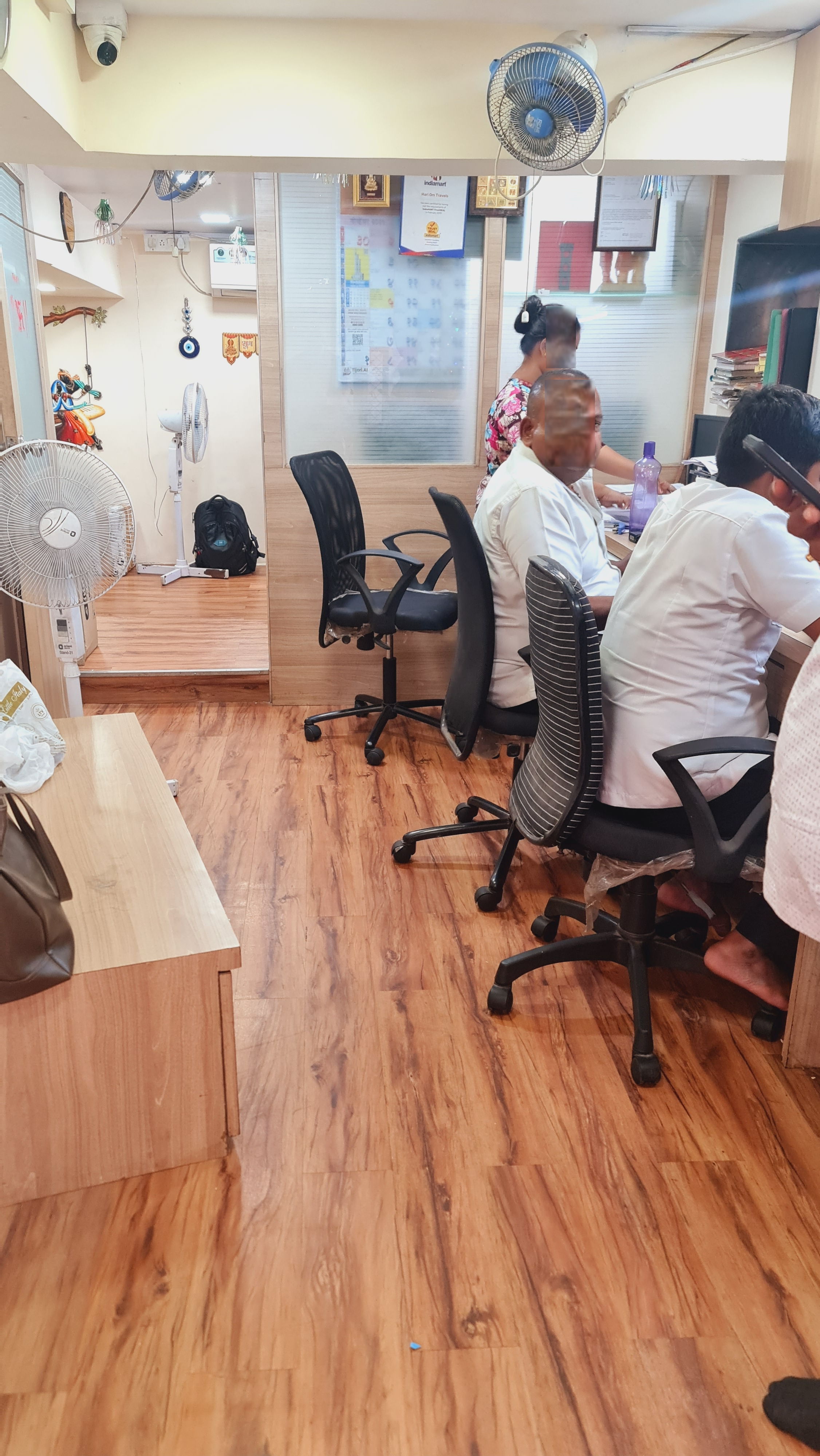 Juhu Tara Road Shop or Office Sale