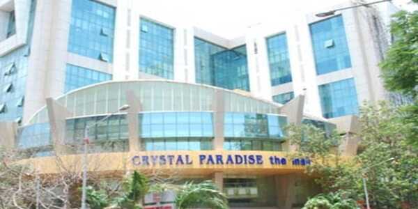 1 cabin and 5 workstations Furnished Commercial Office Property Fully Furnished for Rent in Crystal Paradise, Andheri West.