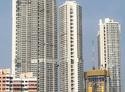 Rent F/F 4 Bhk at Crescent Bay, Parel, Shivaji Nagar.