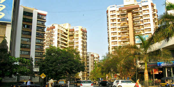 3 bhk Duplex with 2000 sq.ft carpet area for Sale in Lokhandwala Complex.