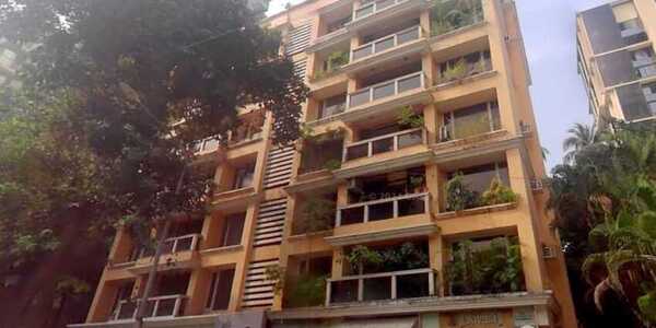 Rent S/F 3 Bhk at Linking Rd, Santacruz W, Usha Villa.