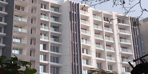 925 sq.ft 3 bhk Residential Flat for Sale in Pearl Residency, Azad Nagar, Andheri West.