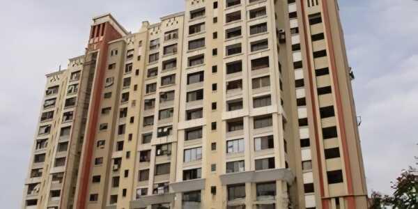 Distress Sale 4 Bhk in Ghtakopar E, Kukreja Palace, 2400 sft, Bank Auction.