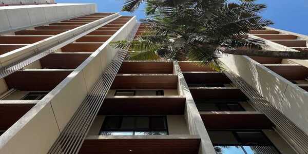 Rent S/F 2 Bhk, Andheri W Model Town, Platinum Pristine.