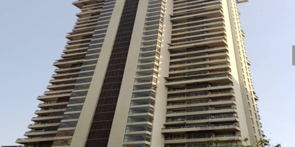 Rent F/F 4 Bhk, Lokhandwala Andheri W, Oberoi Sky Garden.