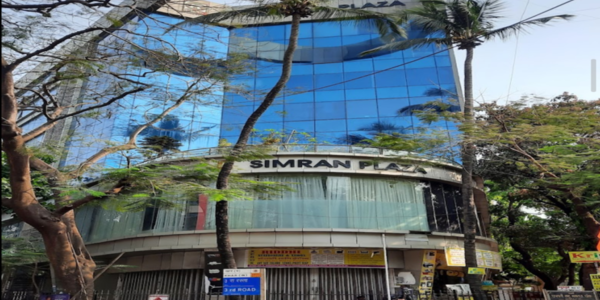 Fully Furnished Office at Simran Plaza, Khar (W), of 600 sq.ft. Area for Rent.