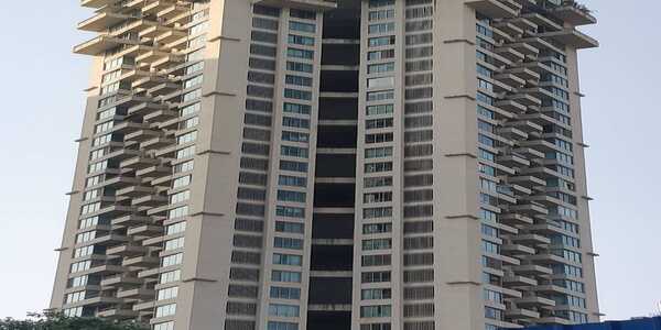5 BHK Higher Floor Residential Apartment of 1800 sq.ft. Carpet Area for Sale at Oberoi Spring, Andheri West.