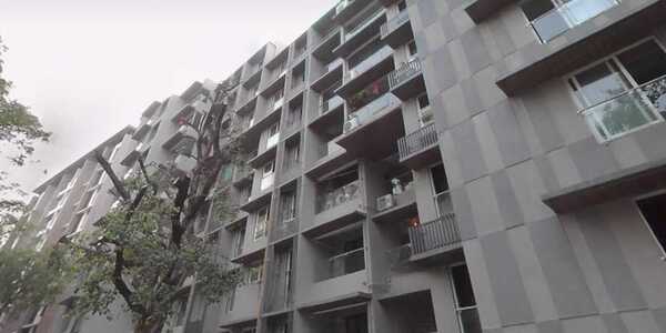 Sale 3 Bhk, 1136 sft, at Acharat Baug, Santacruz W Station Rd.