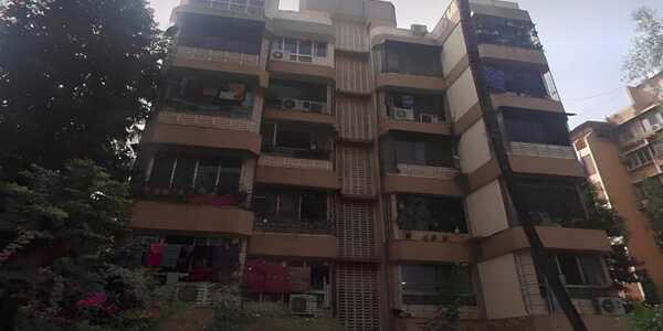 Rent F/F 580 sft Flat, Andheri W Juhu Versova Link Rd, Suyog building. 