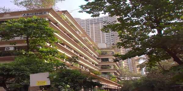 Furnished Commercial Office Space of 600 sq.ft. Area for Rent at Abhishek Premises, Andheri West.