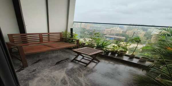 Sale 3 Bhk, BKC Bandra E, 1250 sft, Rustomjee Seasons.