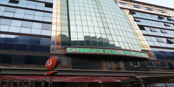 Rent Office, Link Rd Andheri W, Crystal Plaza.