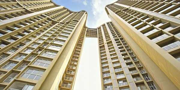 Rent S/F 3 Bhk with Balcony, at Runwal Elegante, Andheri W.