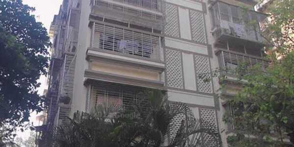 Rent F/F 3 Bhk, 1100 sft, in Juhu Scheme, NS Rd, Pleasant Palace.