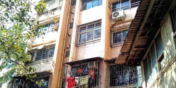 Rent Furnished 2 Bhk, Juhu Tara Rd, Ruturaj Chs.