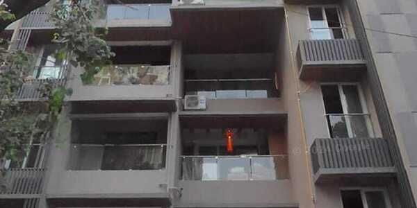 Sale 2 Bhk, 875 sft, in Santacruz W Station Rd, Acharat Baug.