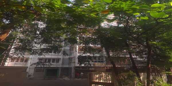 3 bhk Residential Apartment for Sale in Rashmi Building, Bandra West.
