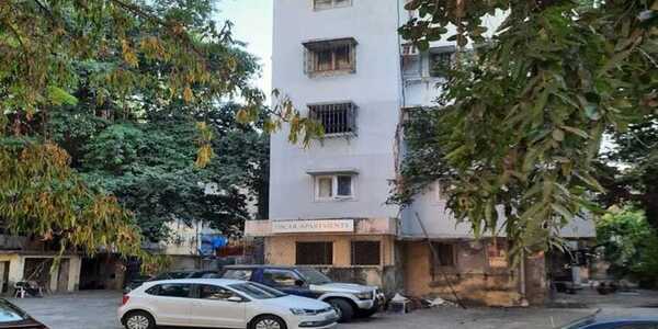 Sale 2 Bhk, Khar W 17th Rd, 820sft, Oscar Apt.