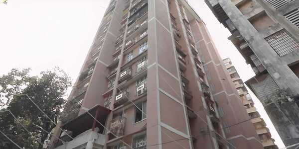 Rent S/F 3 Bhk with Terrace, at Khar W off Sv Rd, Mohini Castle.