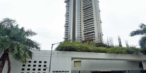 5 bhk with 2400 sq.ft carpet area for Sale in Oberoi Sky Heights, Andheri West.