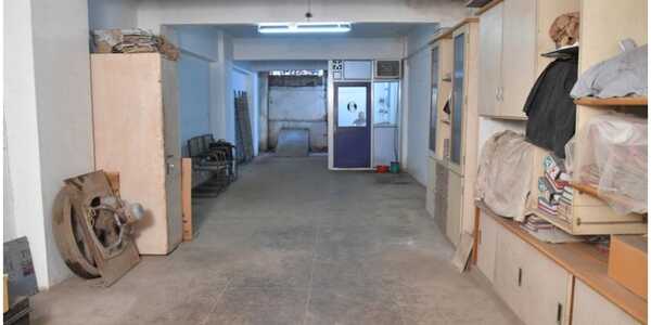 4675 sft in Industrial Estate, Lalbaug Rent or Sale, Suitable for Storage or Industrial Work