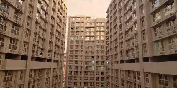 Rent F/F 3 Bhk at Platinum Life, Andheri W, DN Nagar.