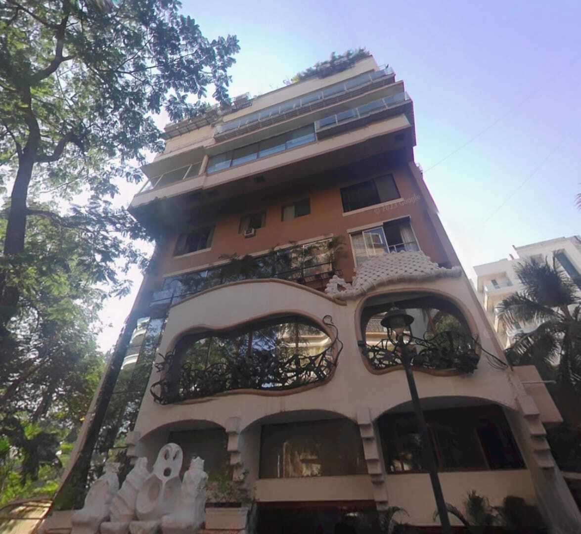 Shagun, NS Road, Juhu