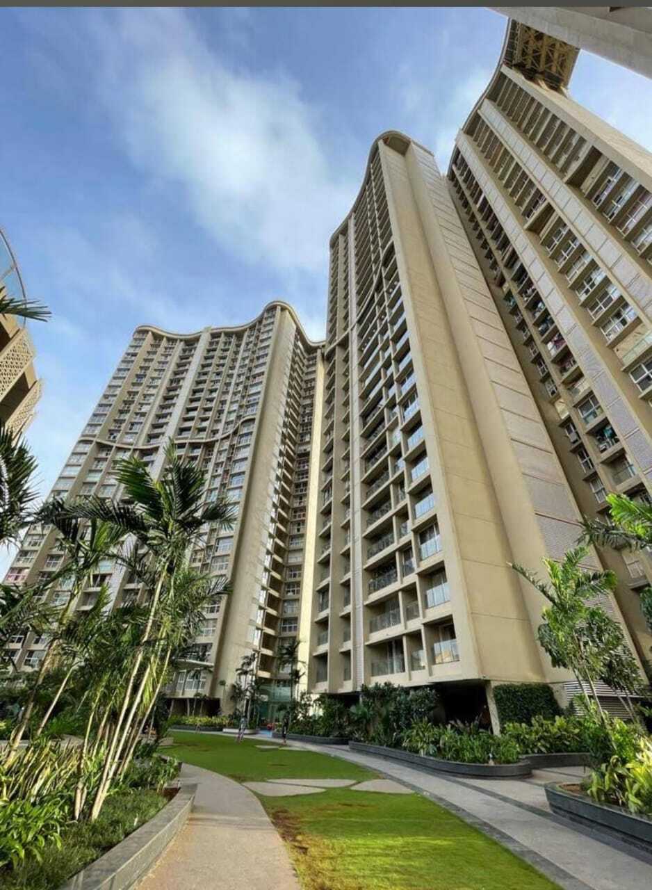 Runwal Elegante, Andheri West