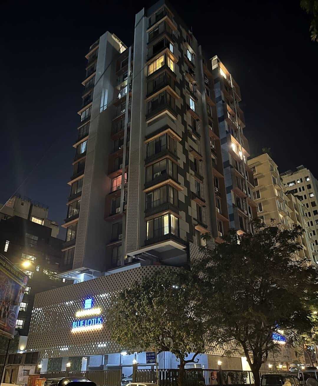 Blue Lotus, Santacruz West.