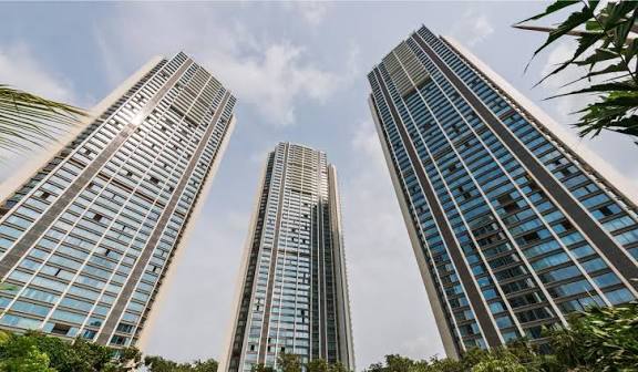 Oberoi Esquire, Goregaon East.