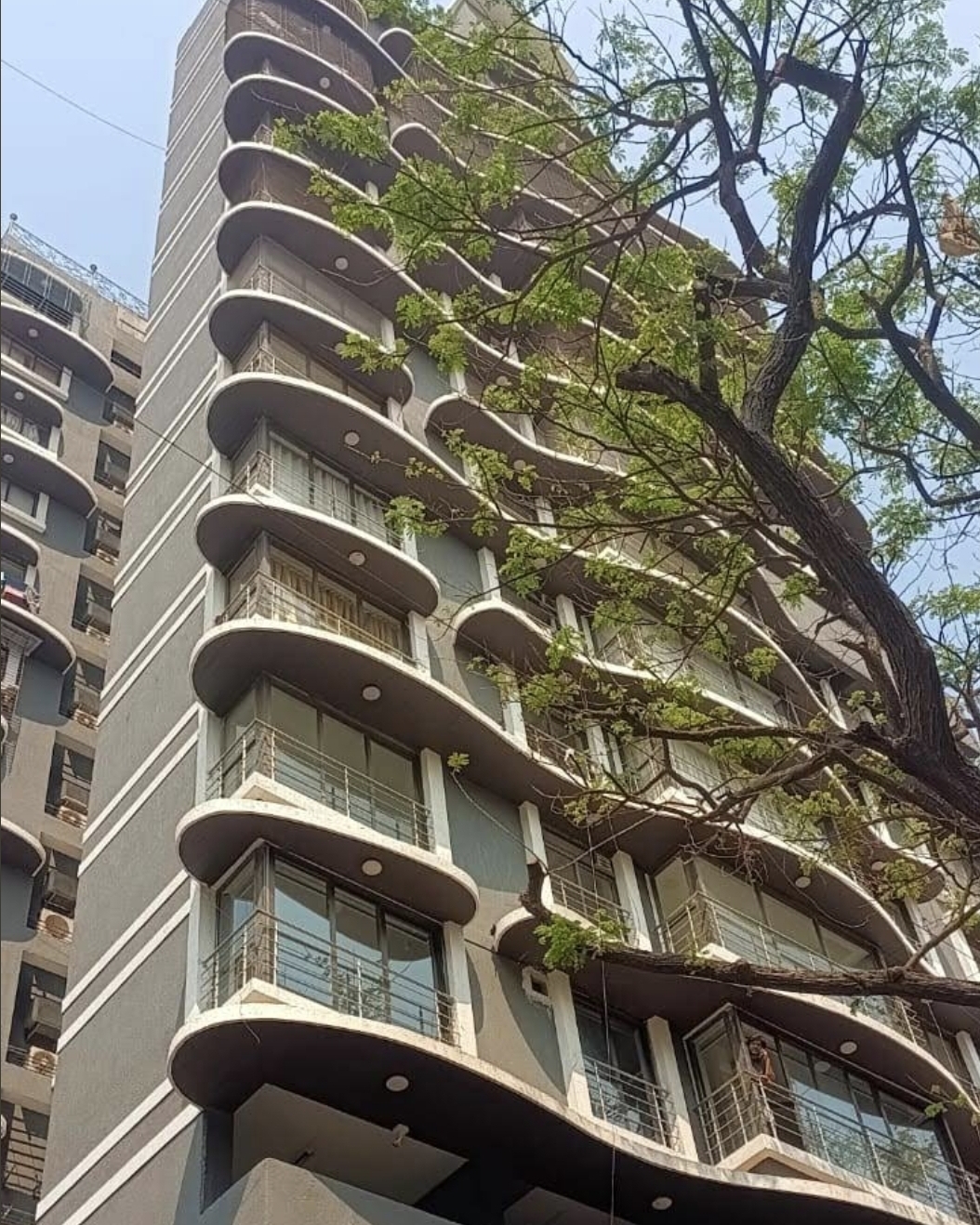 Fortune Paradise, Khar West.