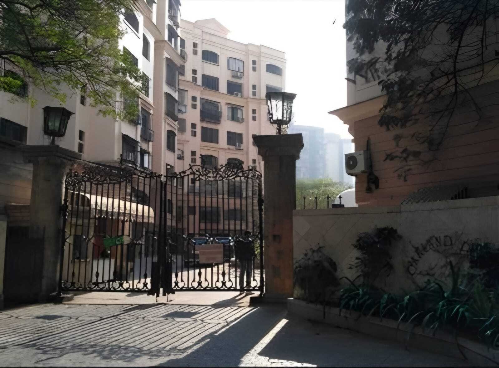 Oakland Park, Andheri West.