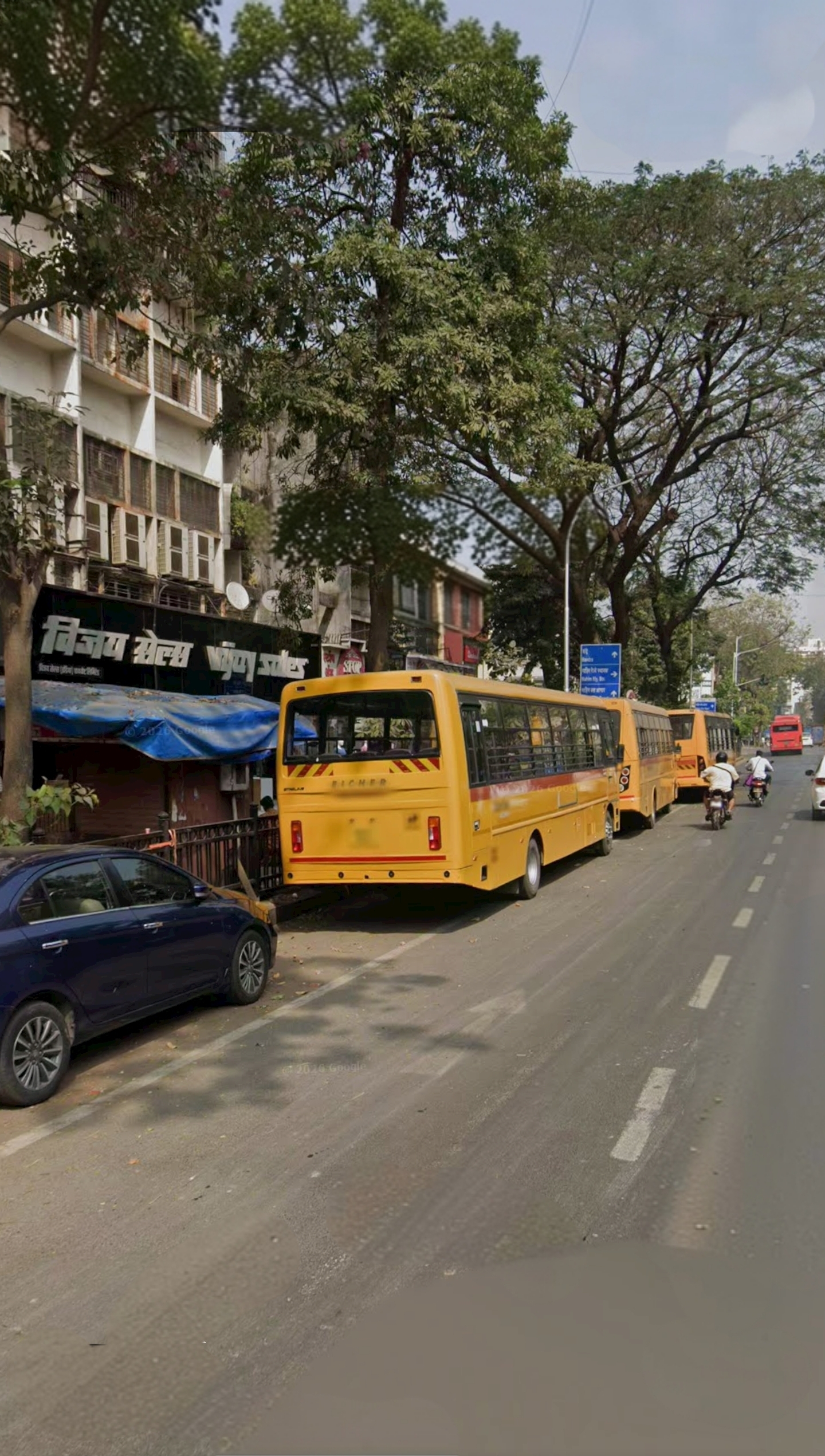 Distress Sale Shop in Mahim